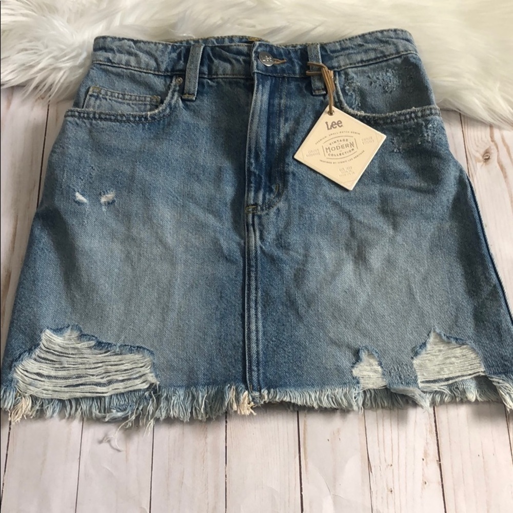 Lee distressed denim skirt size 26.  NWT.